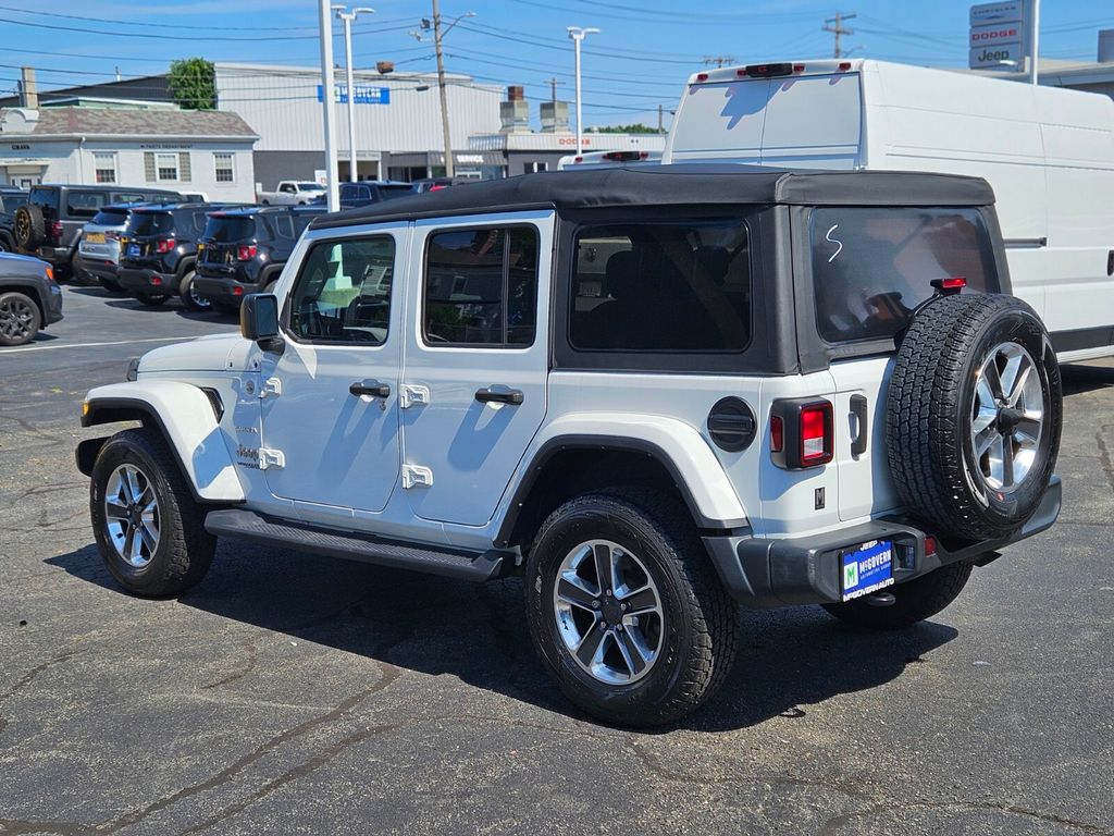 2021 Jeep Wrangler Unlimited Sahara photo 3