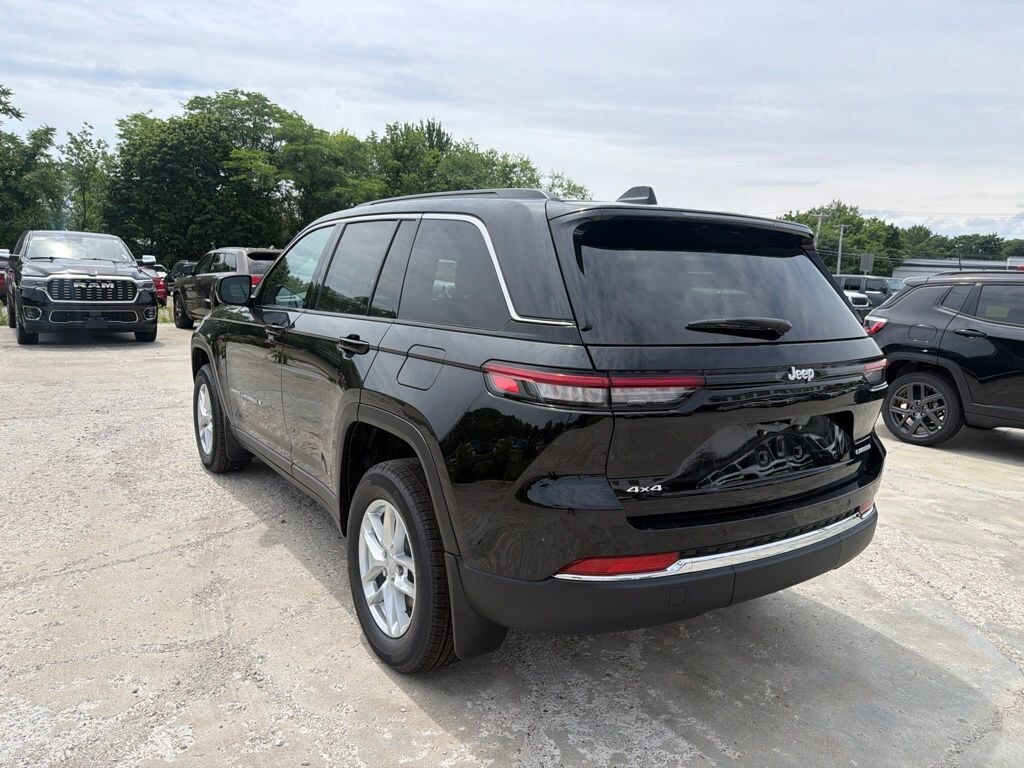 New 2026 Jeep Grand Cherokee Laredo X Sport Utility