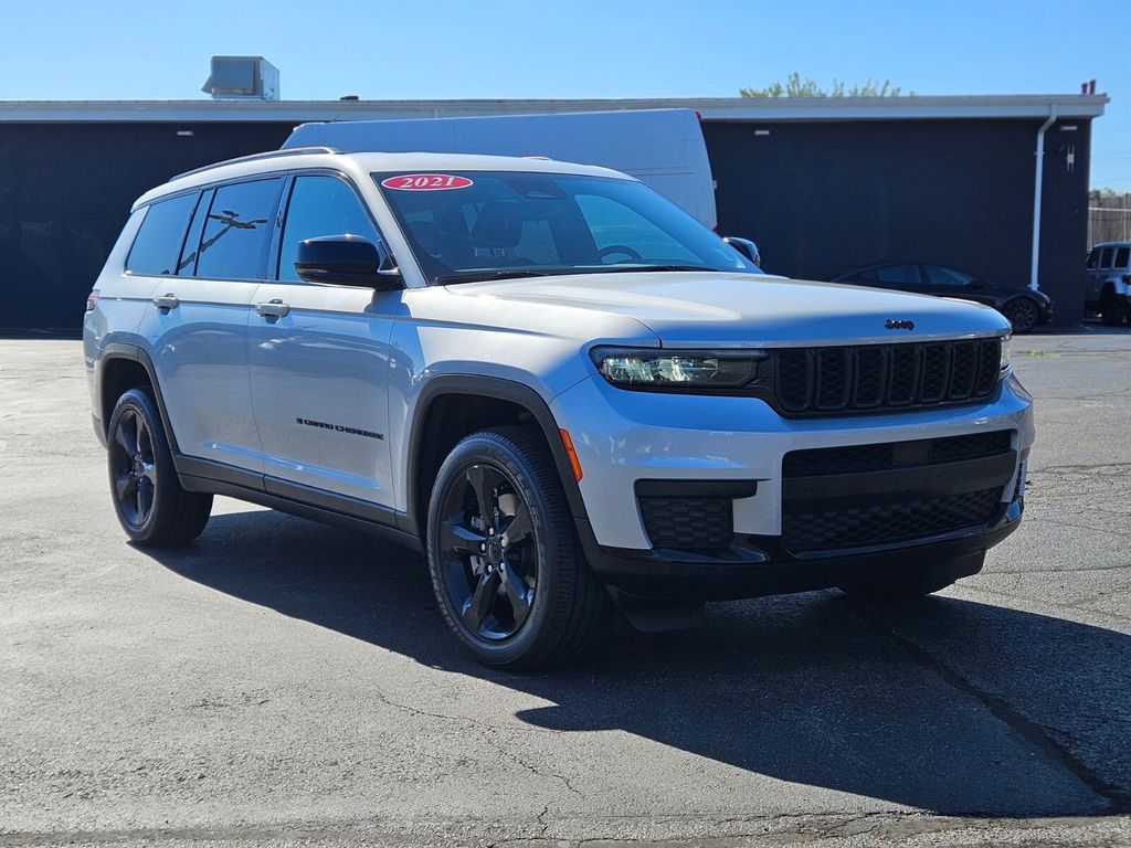 2021 Jeep Grand Cherokee Altitude photo 3