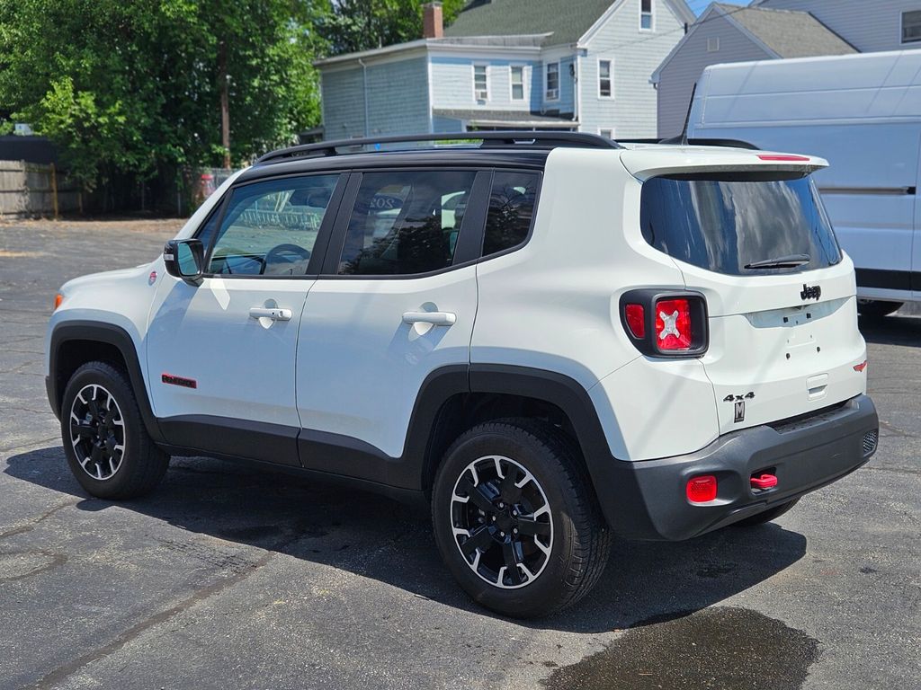 2023 Jeep Renegade Trailhawk photo 2