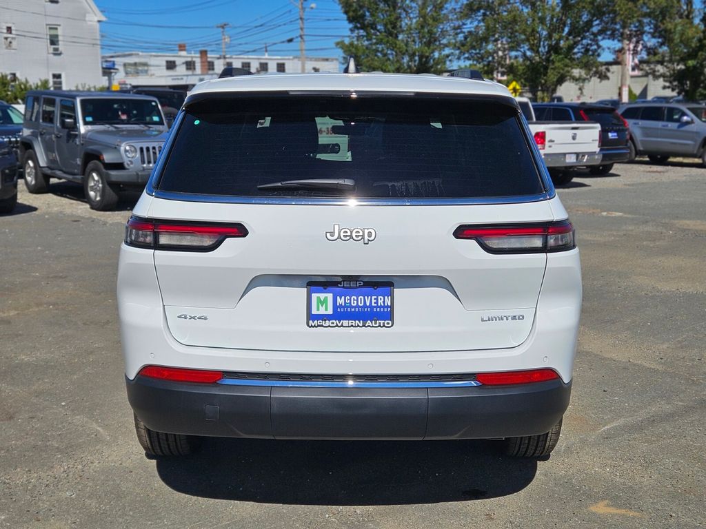 2025 Jeep Grand Cherokee Limited photo 3