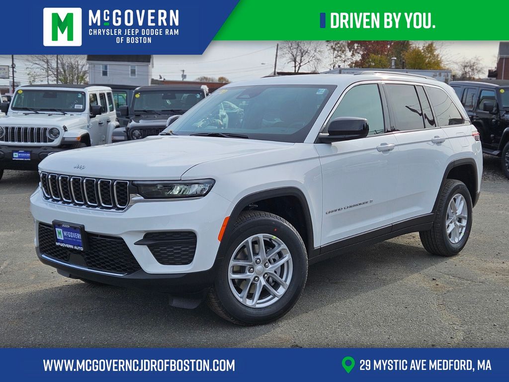 2025 Jeep Grand Cherokee Laredo's photo