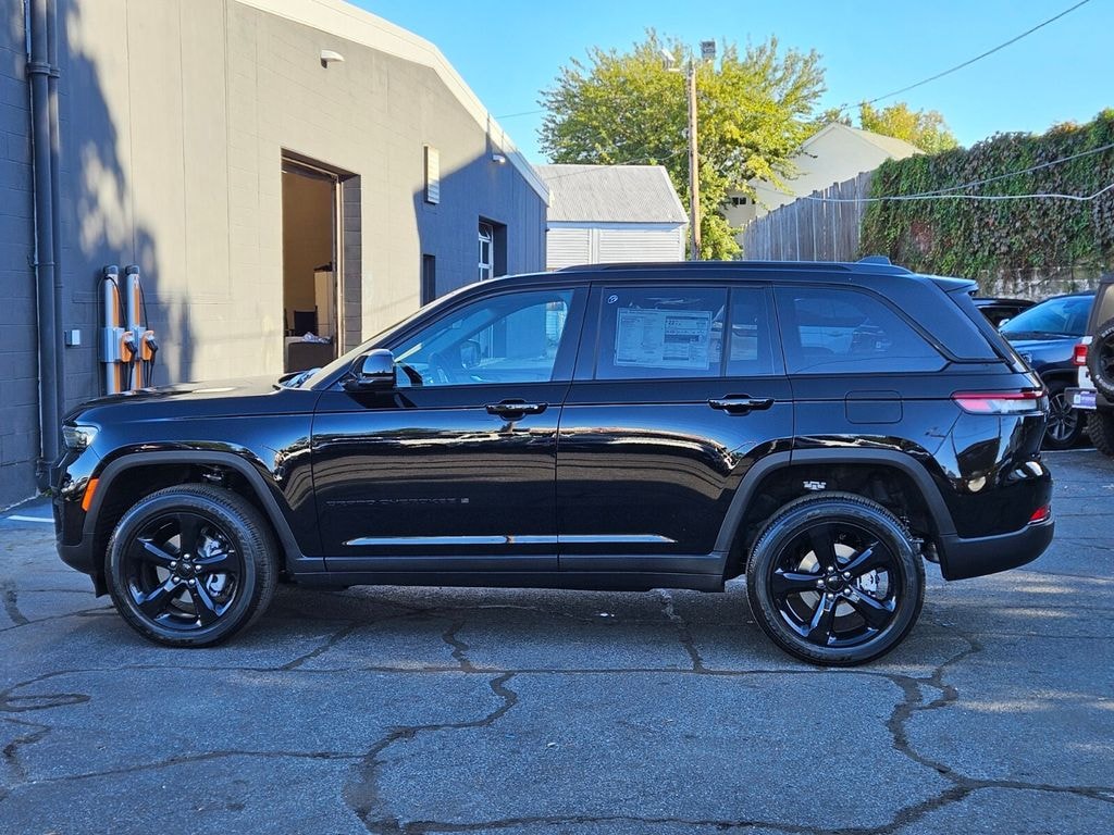 New 2025 Jeep Grand Cherokee Altitude X Sport Utility