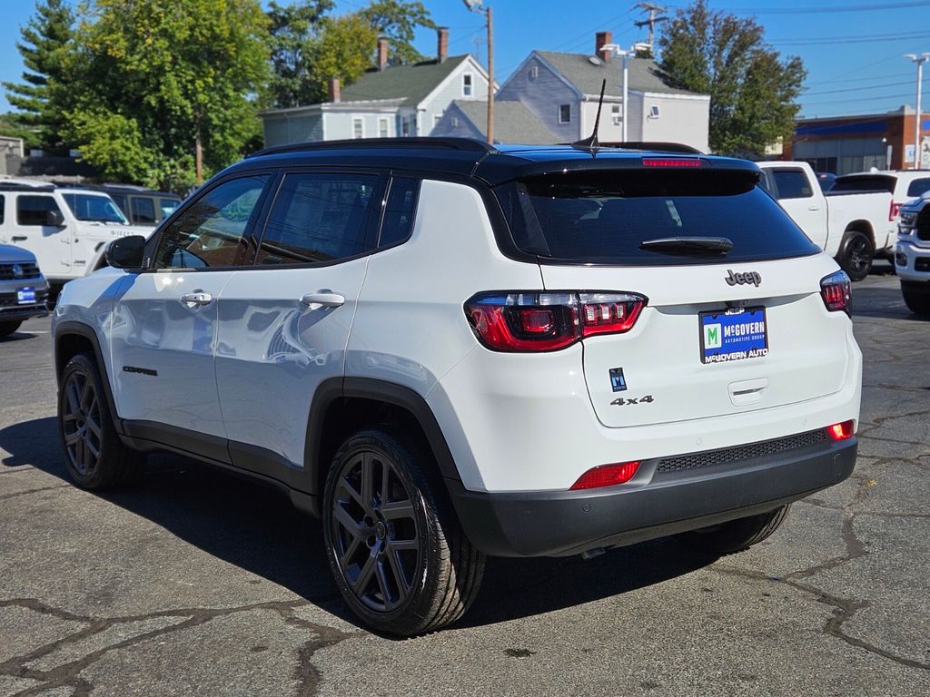 2025 Jeep Compass Limited photo 2