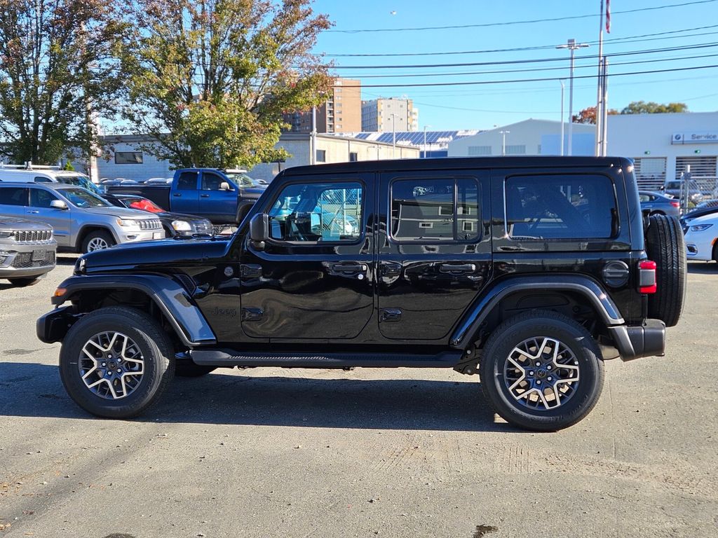 2026 Jeep Wrangler Sahara photo 2