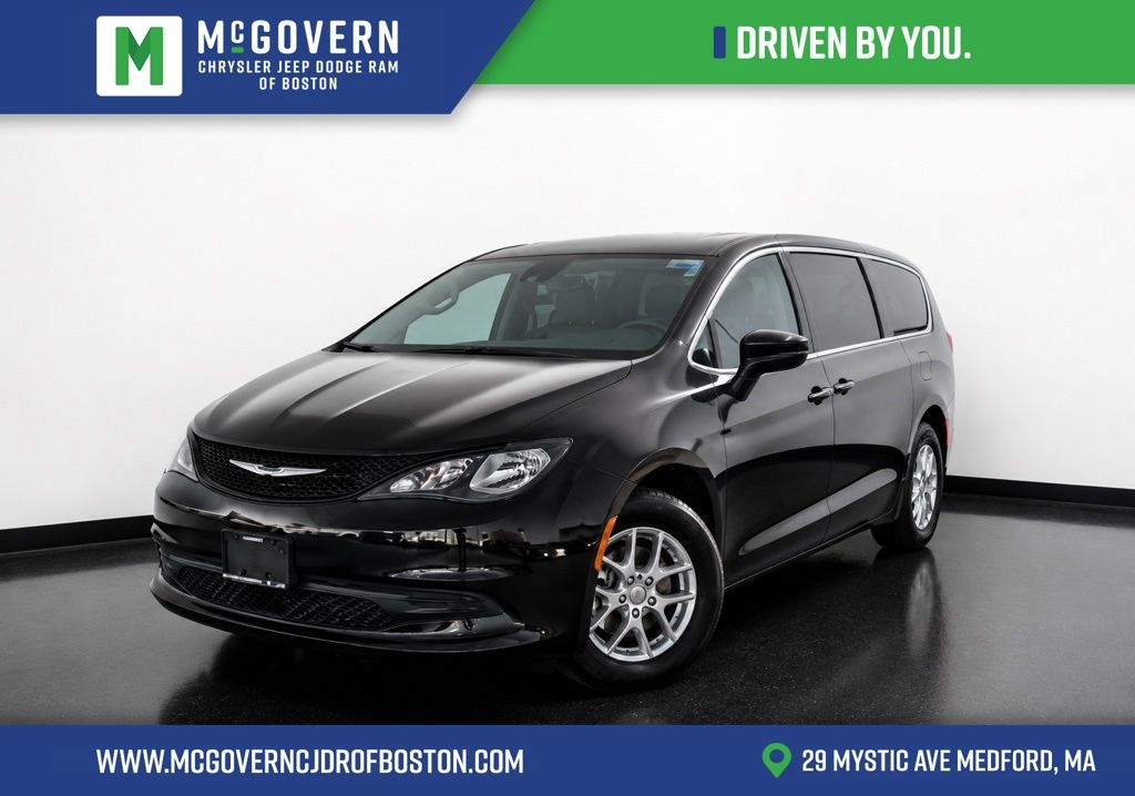 2026 Chrysler Voyager LX's photo