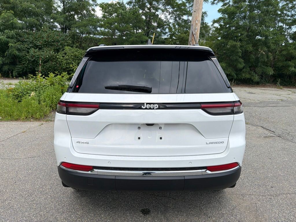 New 2026 Jeep Grand Cherokee Laredo X Sport Utility