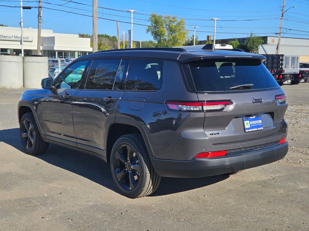 2025 Jeep Grand Cherokee Altitude X photo 3