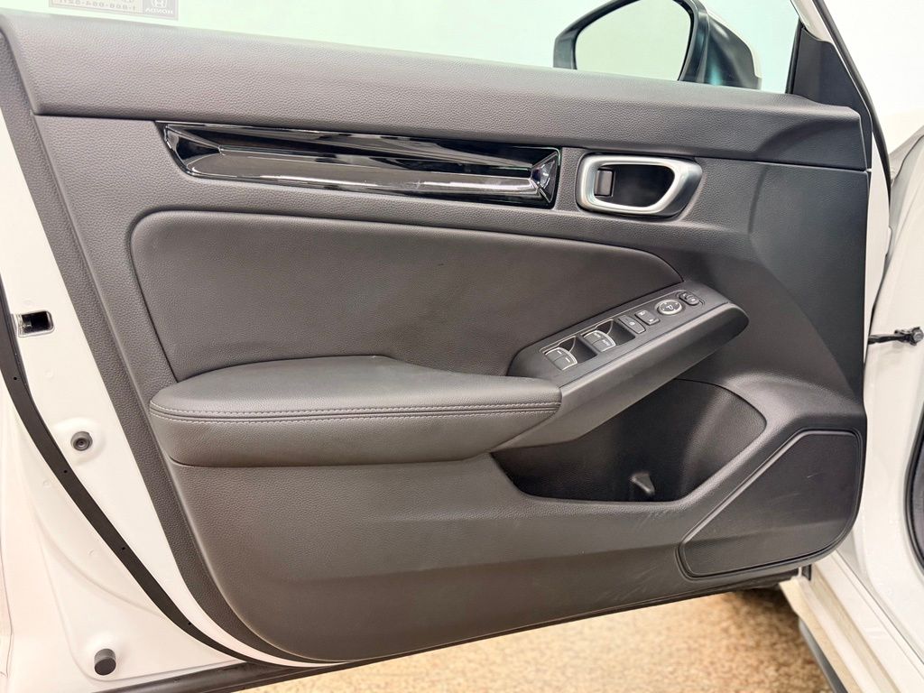 2023 Honda Civic Hatchback EX-L - Photo 11