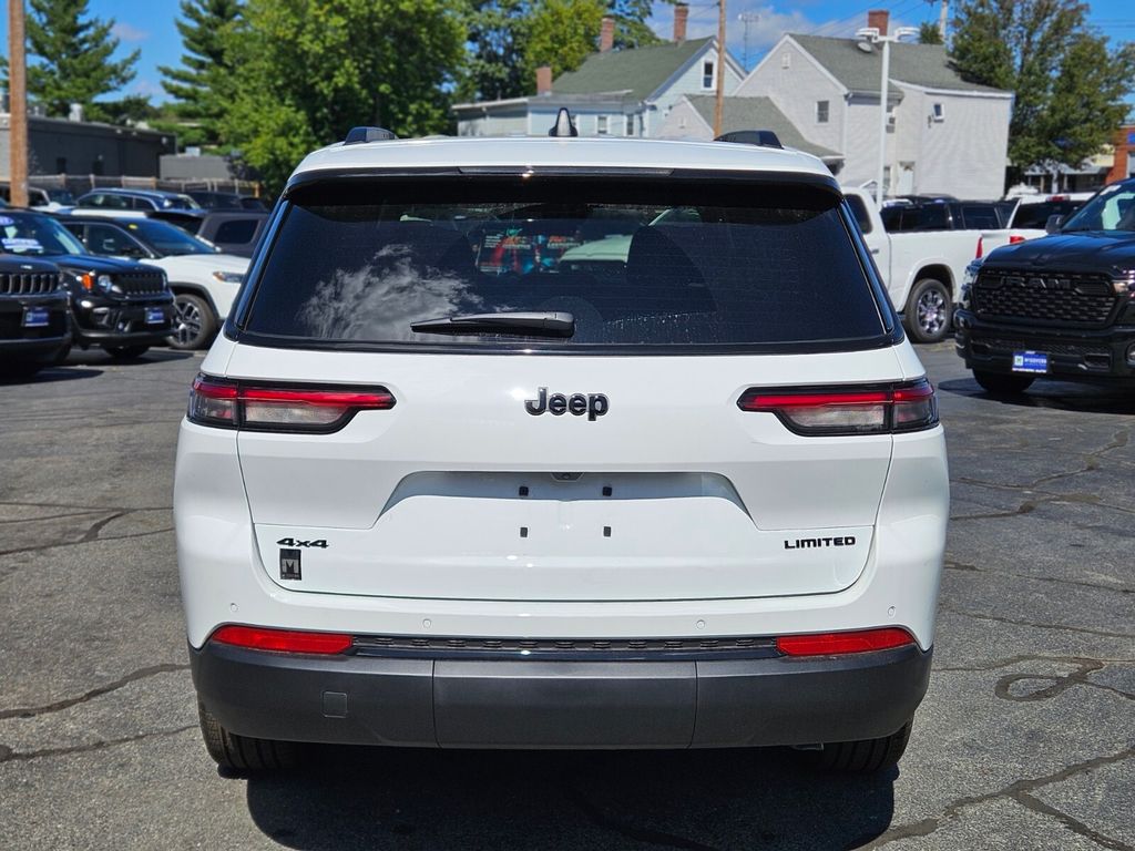 2025 Jeep Grand Cherokee Limited photo 4