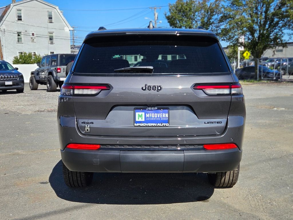 2025 Jeep Grand Cherokee Limited photo 4