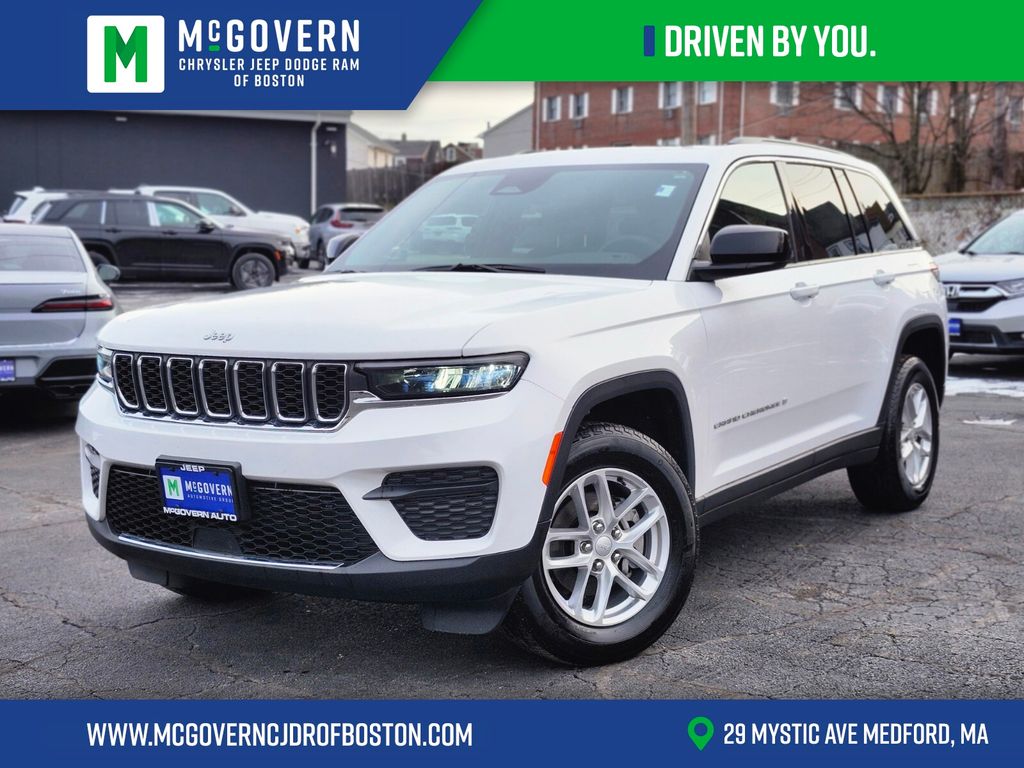 2025 Jeep Grand Cherokee Laredo's photo