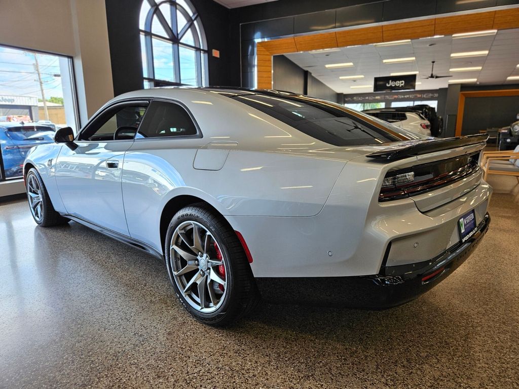 2025 Dodge Charger Daytona Scat Pack AWD photo 3