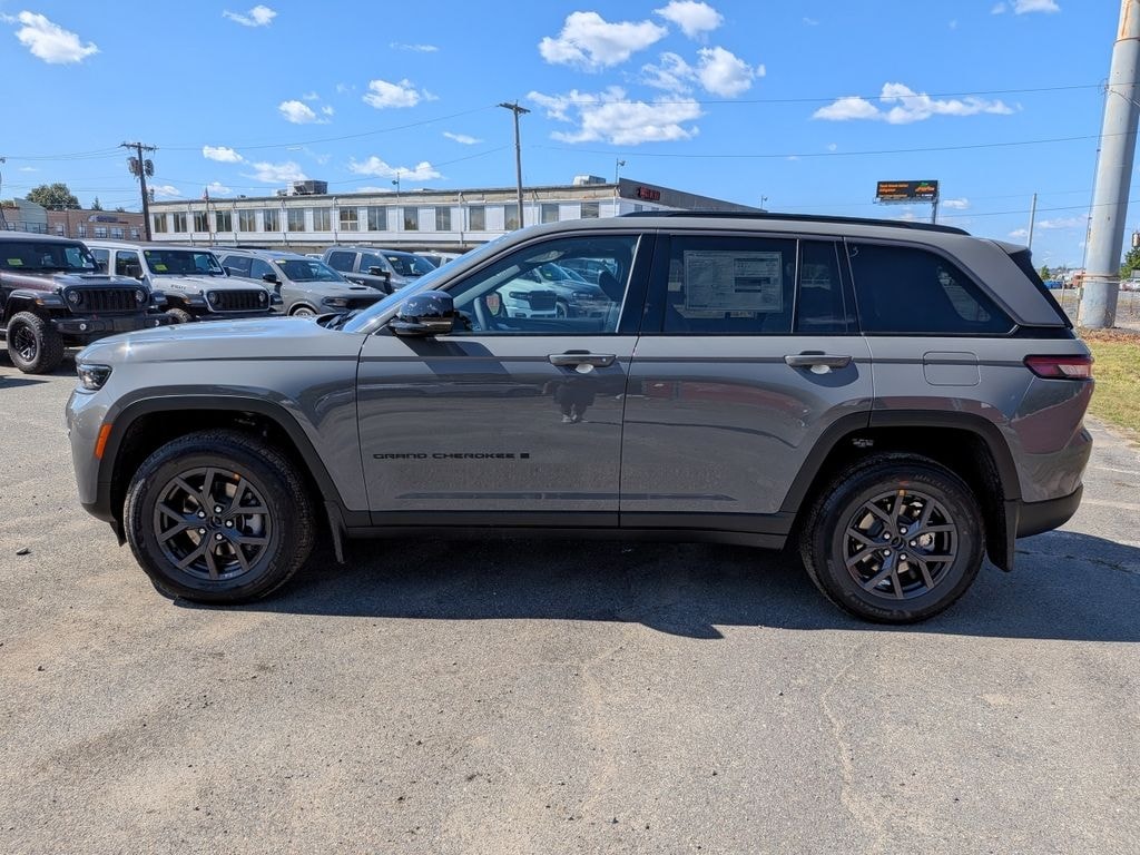 New 2027 Jeep Grand Cherokee Altitude Sport Utility