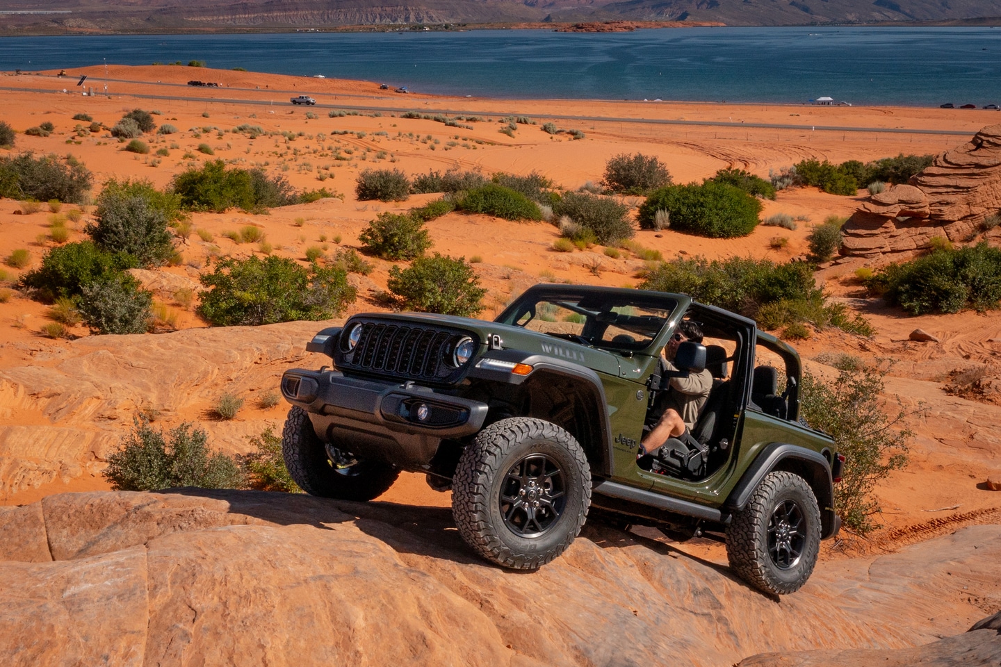  Jeep Wrangler off-roading