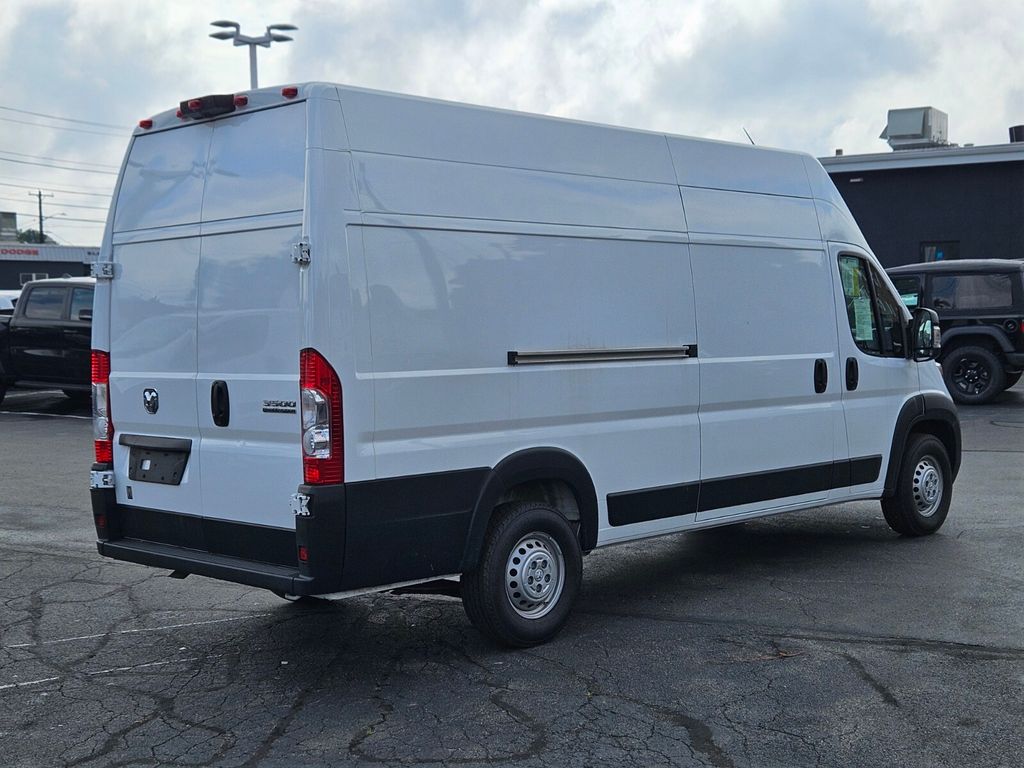 2024 Ram ProMaster 3500 Base Cargo Van photo 4