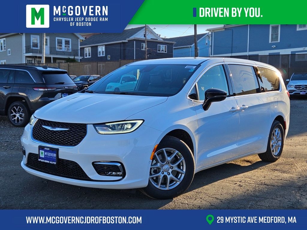 New 2026 Chrysler Pacifica Select Passenger Van