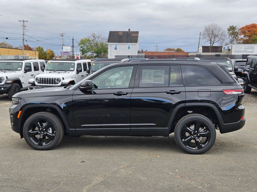 New 2025 Jeep Grand Cherokee Altitude X Sport Utility