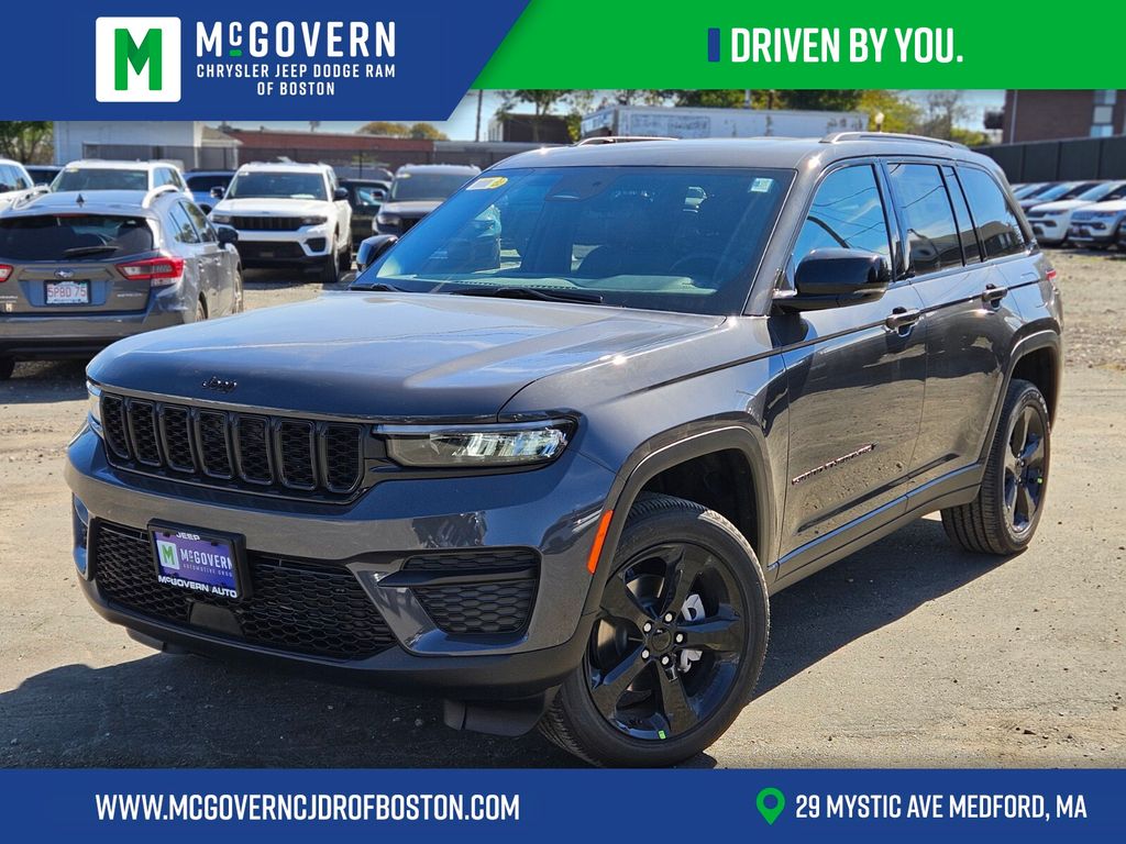 2025 Jeep Grand Cherokee Altitude's photo