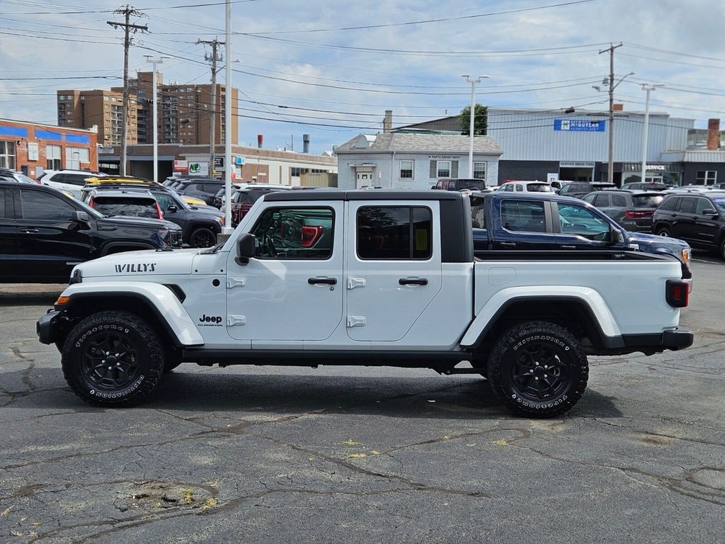 Used 2022 Jeep Gladiator Sport Truck Crew Cab