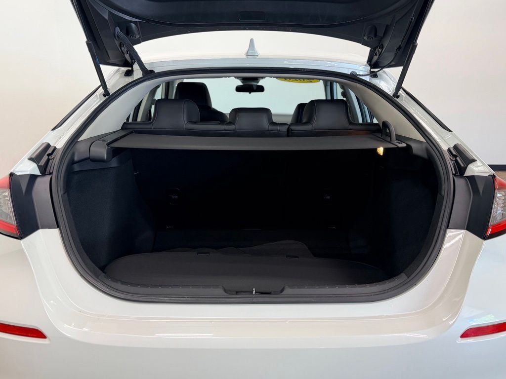 2023 Honda Civic Hatchback EX-L - Photo 6