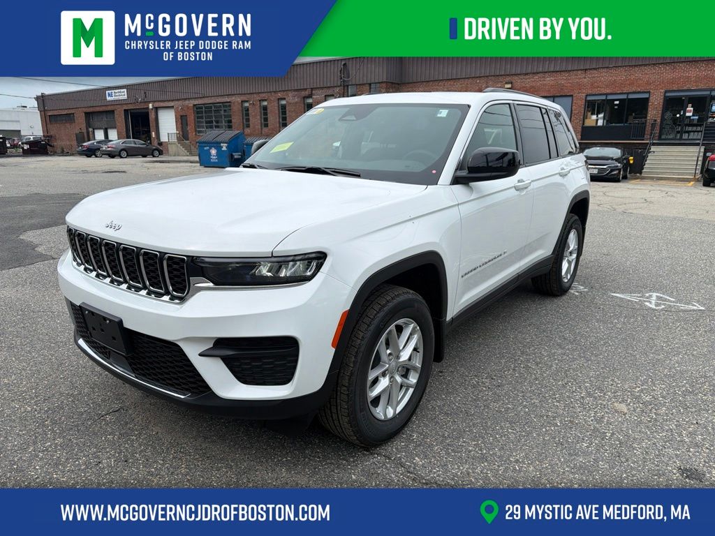 2026 Jeep Grand Cherokee LAREDO X 4X4