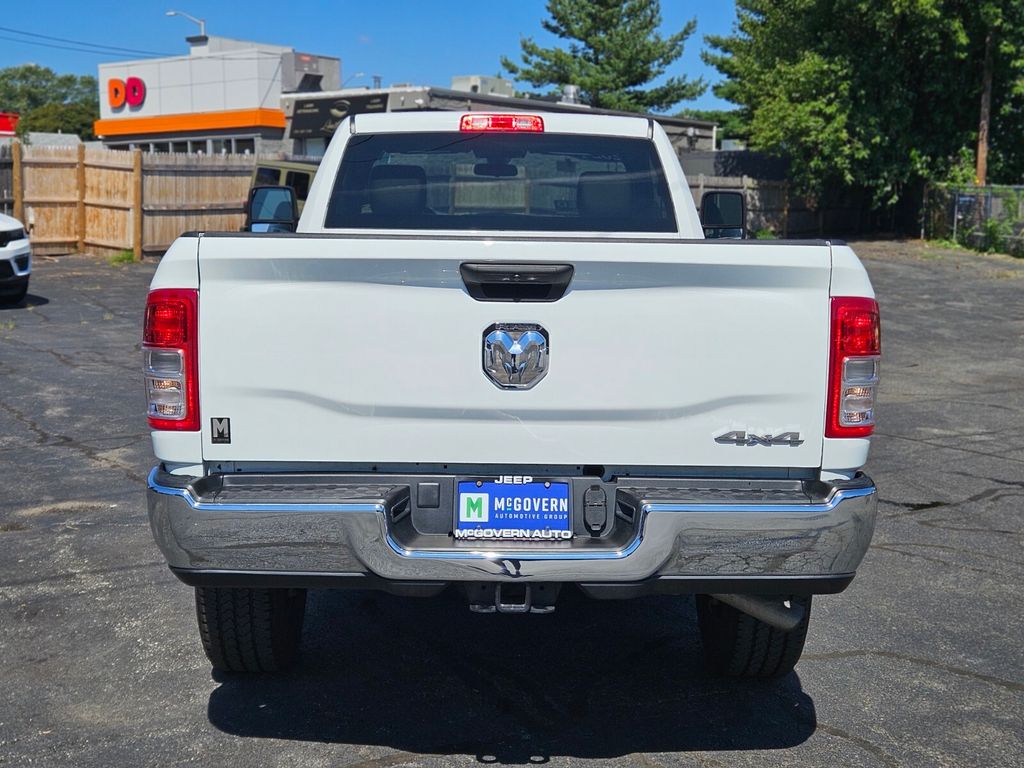 2024 Ram 2500 Tradesman photo 4