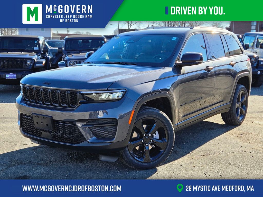 2025 Jeep Grand Cherokee Altitude's photo