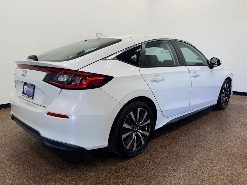 2023 Honda Civic Hatchback EX-L - Photo 7