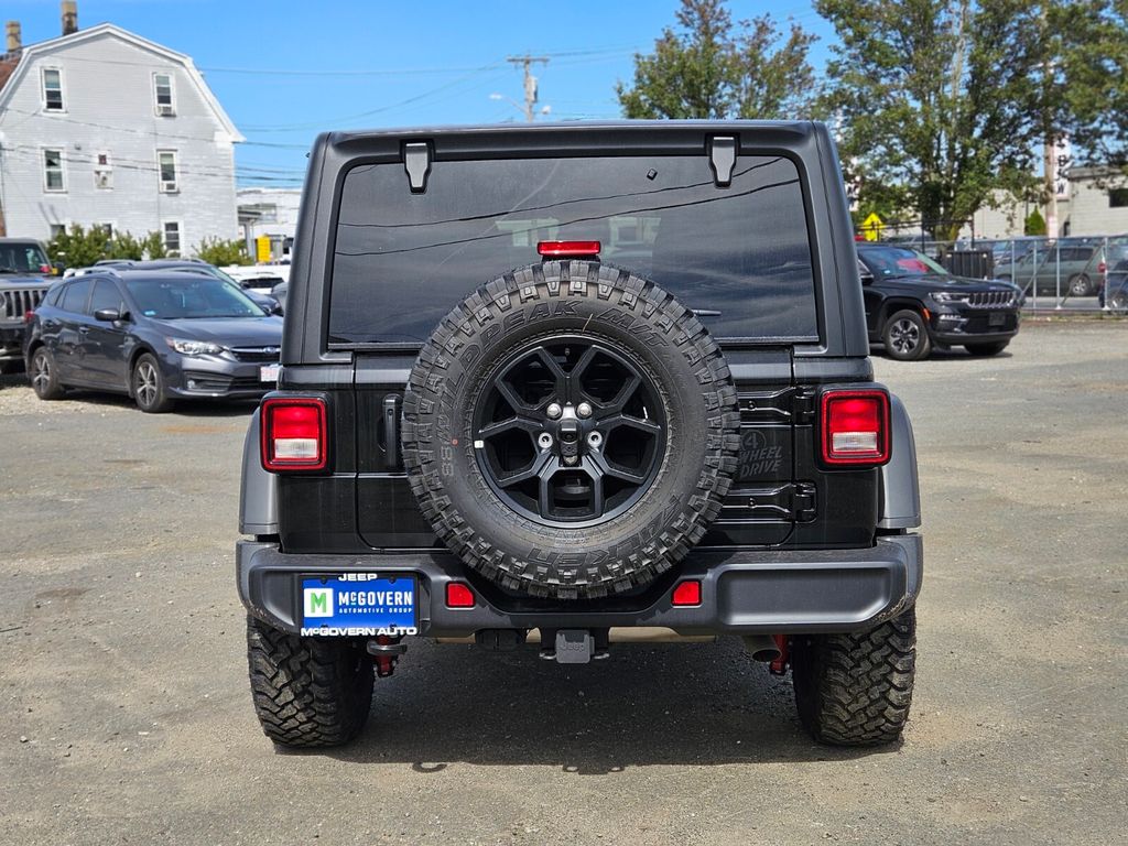 2025 Jeep Wrangler Willys photo 4