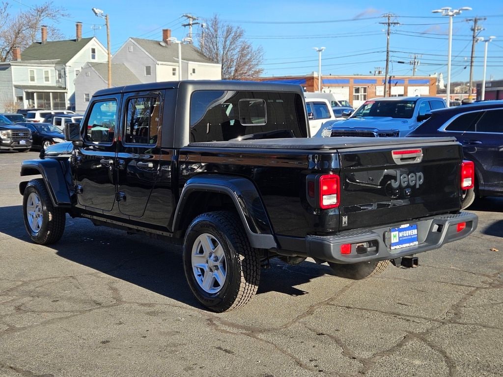 Used 2022 Jeep Gladiator Sport Truck Crew Cab