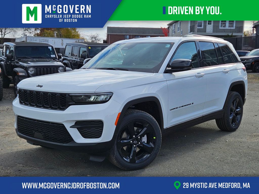 2025 Jeep Grand Cherokee Altitude's photo