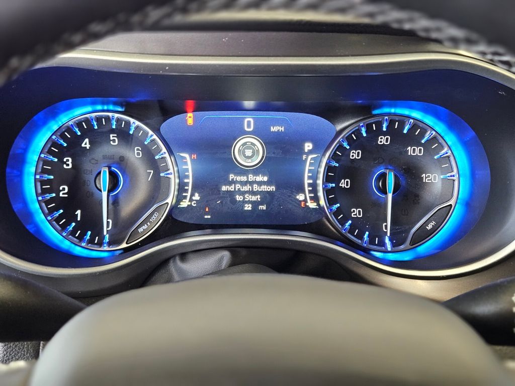 2025 Chrysler Pacifica Select - Photo 28