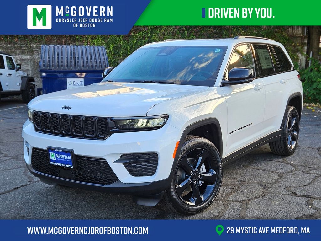 2025 Jeep Grand Cherokee Altitude's photo