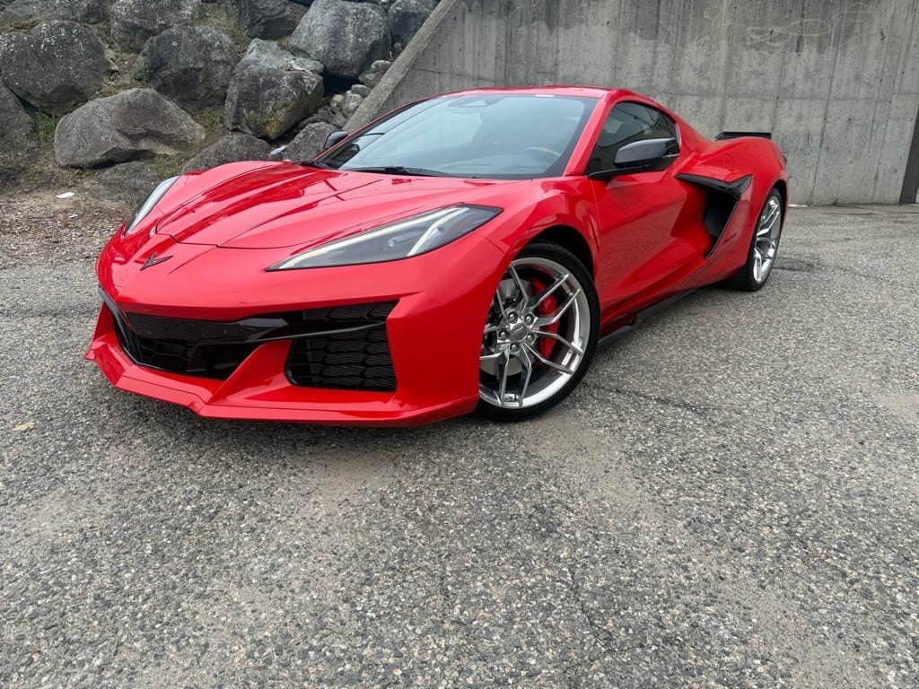 2025 Chevrolet Corvette Z06 Coupe 3LZ's photo
