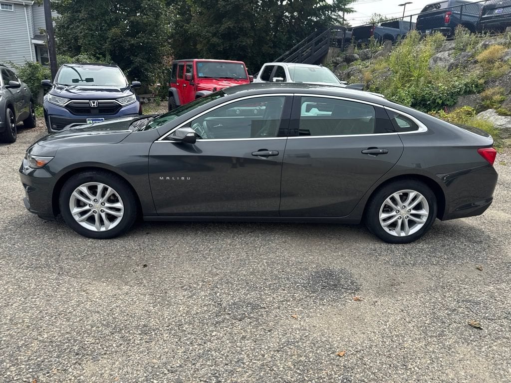 Used 2017 Chevrolet Malibu LT Car