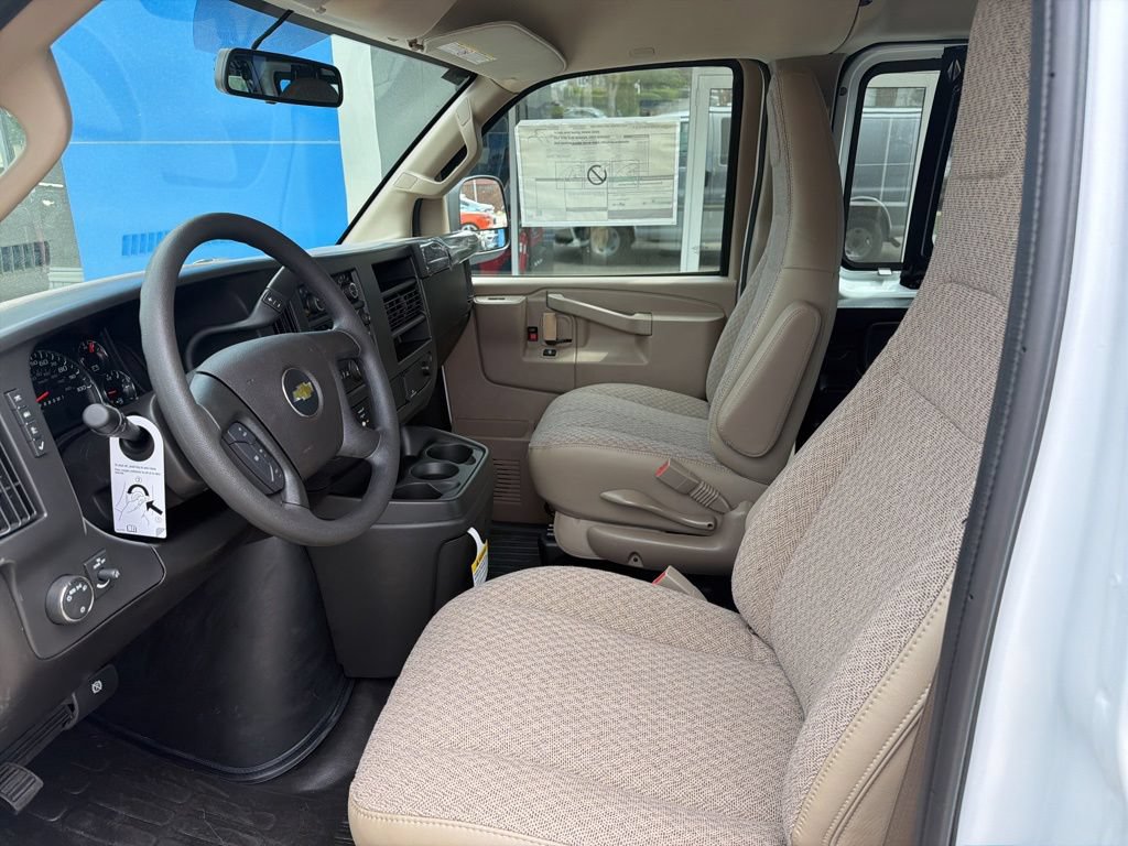 2026 Chevrolet Express Cargo Work Van - Photo 18