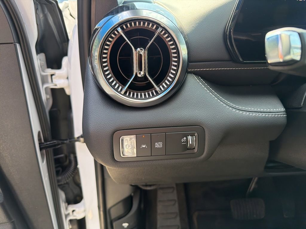 2025 Chevrolet Blazer EV LT - Photo 10
