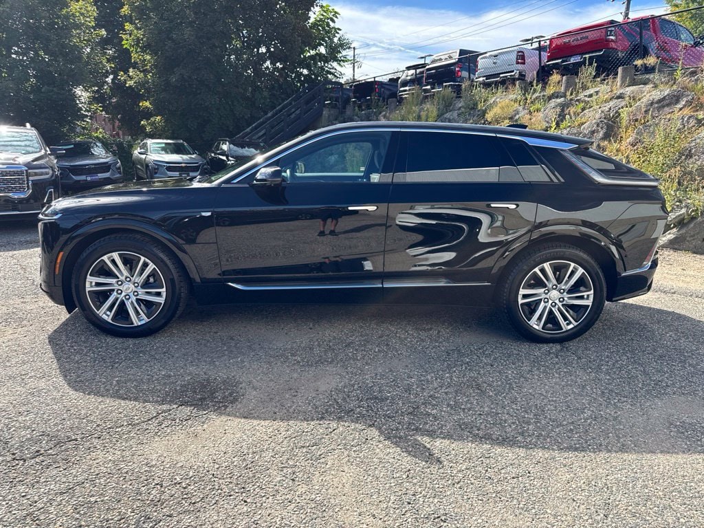 Used 2024 Cadillac LYRIQ Tech with VIN 1GYKPMRL2RZ136531 for sale in Arlington, MA