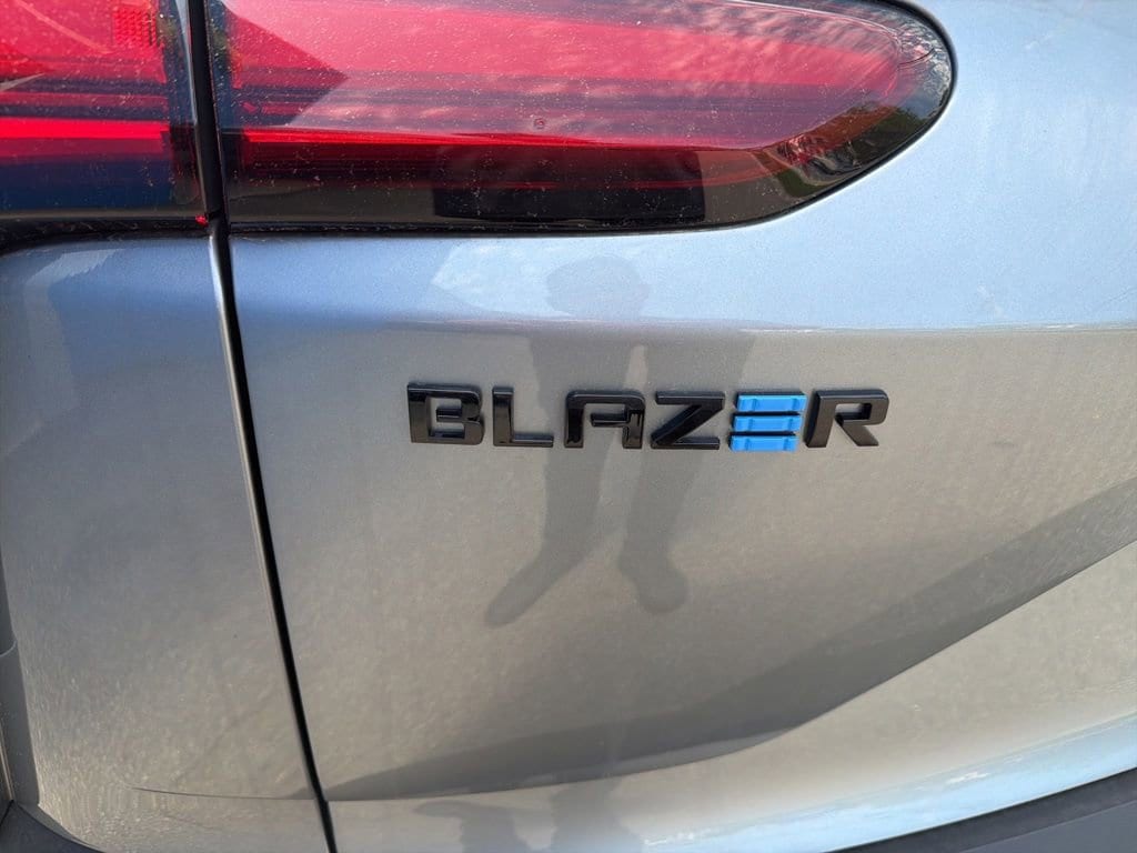 2025 Chevrolet Blazer EV LT - Photo 19