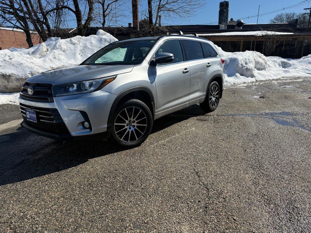 2018 Toyota Highlander SE