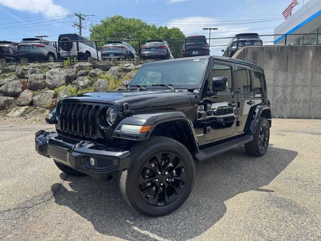 2022 Jeep Wrangler Sahara's photo