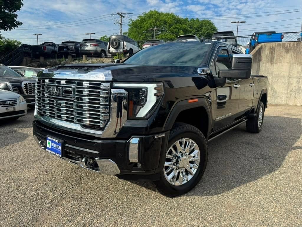 2024 GMC Sierra 4WD Crew Cab Standard Box Denali's photo