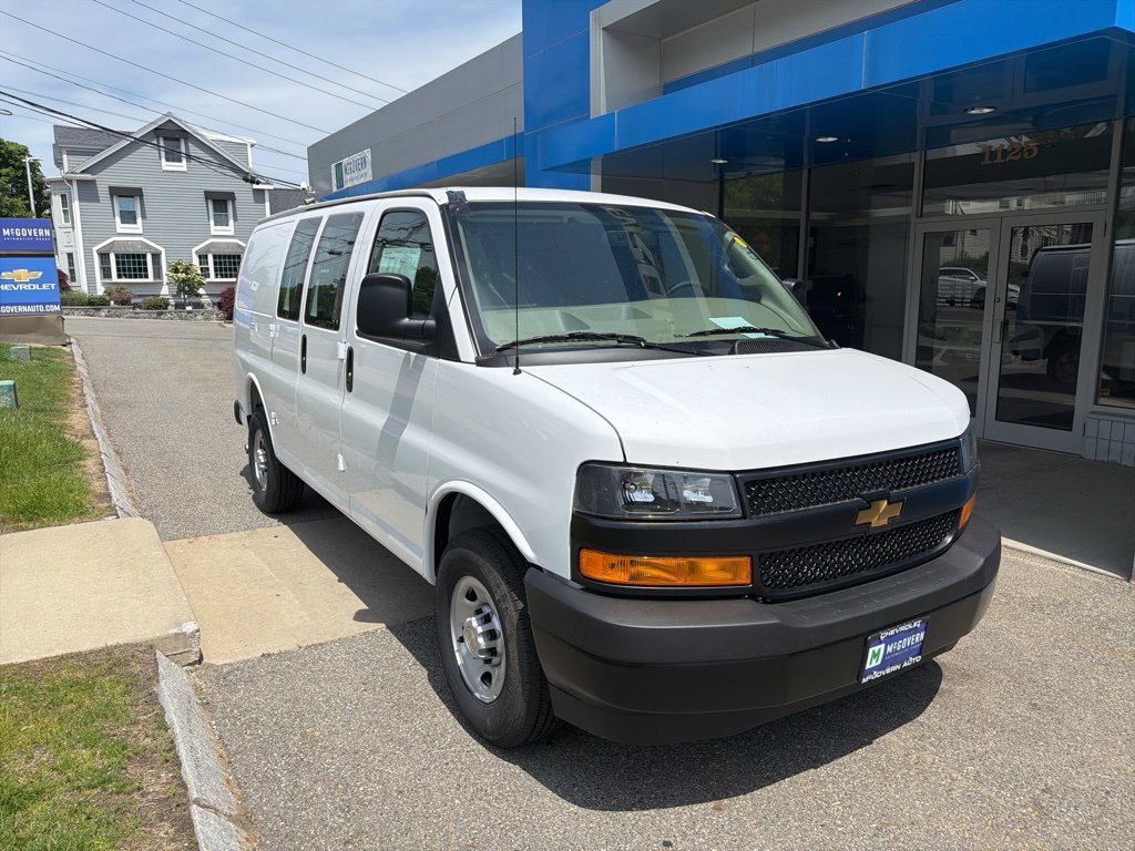 2026 Chevrolet Express Cargo Work Van - Photo 7