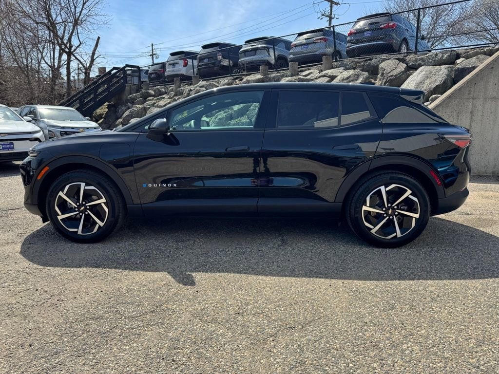 Used 2025 Chevrolet Equinox EV LT with VIN 3GN7DLRPXSS201007 for sale in Arlington, MA