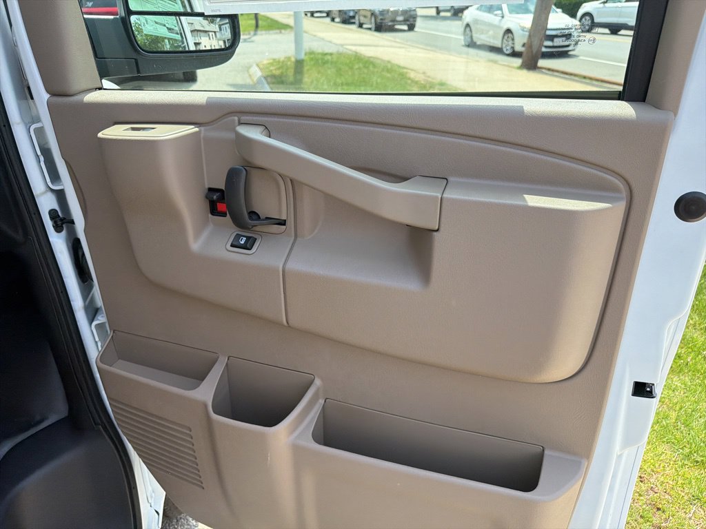 2026 Chevrolet Express Cargo Work Van - Photo 25