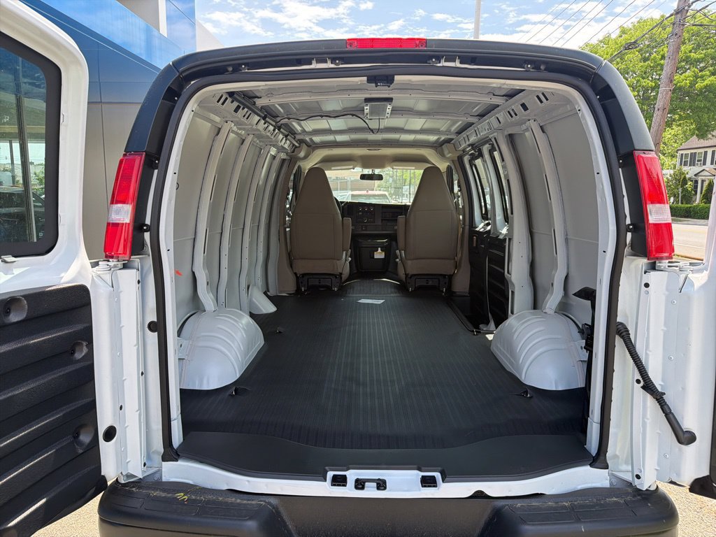 2026 Chevrolet Express Cargo Work Van - Photo 19