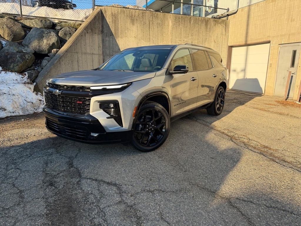 New 2025 Chevrolet Traverse RS SUV