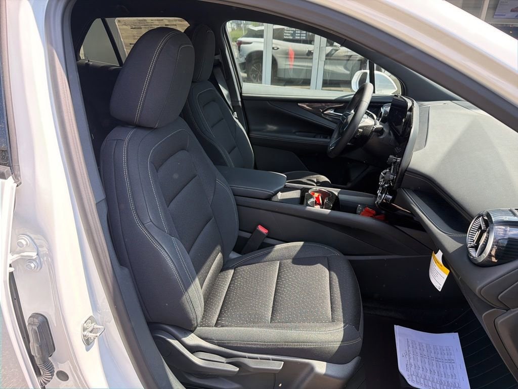 2025 Chevrolet Blazer EV LT - Photo 22