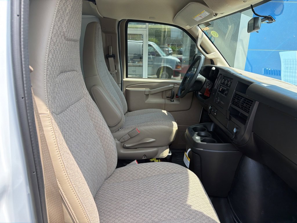 2026 Chevrolet Express Cargo Work Van - Photo 24